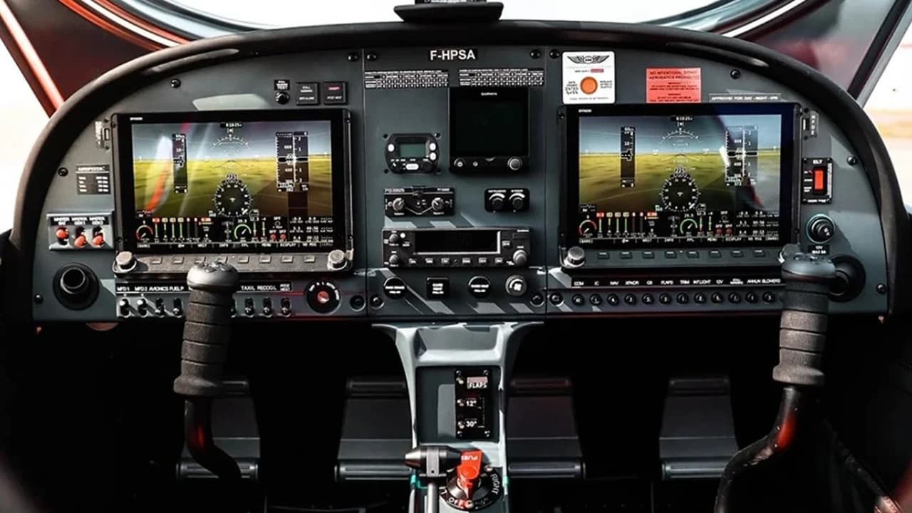 Cockpit PS28 Cruiser